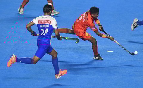 Ketan Kushwaha (R) in action 