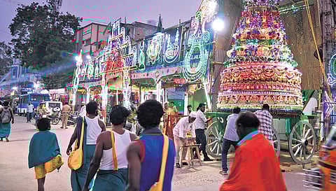 Ceremonial procession vehicle being prepared for the Santhanakoodu festival at Sikandar Badusha Dargah in Thiruparankundram | kk sundar