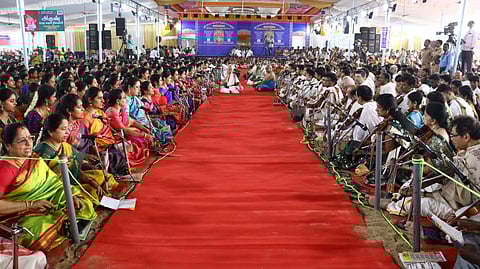 Special ablutions were performed for the idol of Thiyagaraja at the Samadhi, even as the rendering of the Pancharatna Kritis by the musicians commenced simultaneously. 