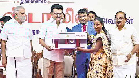 Chief Minister MK Stalin distributing welfare assistance to beneficiaries during his visit to Dindigul on Wednesday.