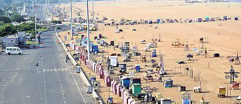 As per the GCC, there are currently 1,417 shops along the Marina Beach.
