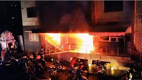 Outpatient clinics, polyclinics, diagnostic laboratories, dental clinics, blood banks operating in smaller buildings must install ABC-type fire extinguishers at specified intervals