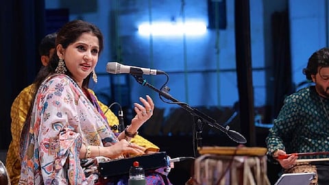 Pt Kaushiki Chakraborty performing at Surmandal Foundation's Triveni season 3