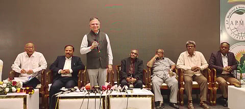 The chairman was addressing the national conference of the Red Sanders and Sandalwood Growers Federation at Gunadala in Vijayawada.
