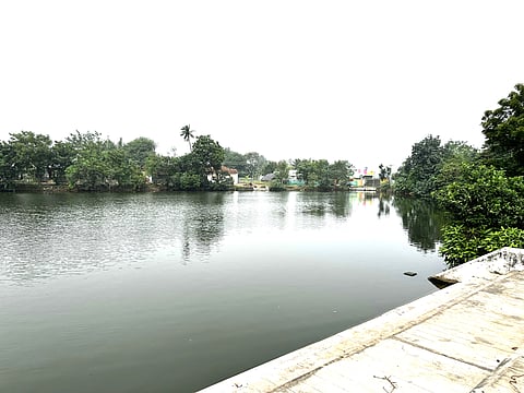 Thirumangai Azhwar’s close connection with this Vishnu temple