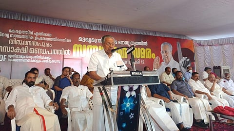 Chief Minister Pinarayi Vijayan inaugurates a protest in front of the Martyrs’ Column at Palayam in Thiruvananthapuram on Monday, alleging economic discrimination against Kerala by the Central government.