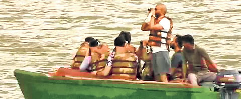 The alleged illegal operation of boat services and safaris by private resorts in Kabini