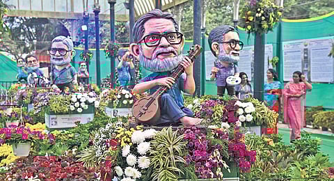 Visitors at the Republic Day Flower Show, dedicated to writer Poornachandra Tejaswi, at Lalbagh on Wednesday 