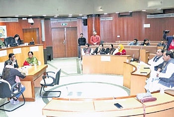 Chairing the meeting, Standing Committee Chairperson, Satya Sharma stated that the budget process began on December 5, when the Municipal Commissioner presented proposals.