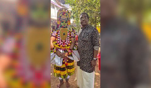 Manalur Gopinathan with his student at the arts festivalManalur Gopinathan with his student at the arts festival.