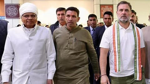 Phool Singh Baraiya (left) with MP Congress chief Jitu Patwari (centre) and Rahul Gandhi in Indore on Saturday.