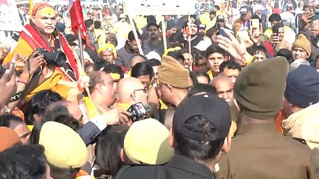 Police stopped Shankaracharya Swami Avimukteshwaranand Saraswati and his disciples from heading towards Sangam for Snan.