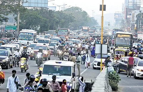 Bumper-to-bumper traffic at Kilambakkam on Sunday.