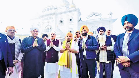 Newly elected BJP president with others at Gurdwara Bangla Sahib.