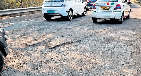 Cracked Sarai Kale Khan flyover turns into dust hotspot as Delhi’s air worsens