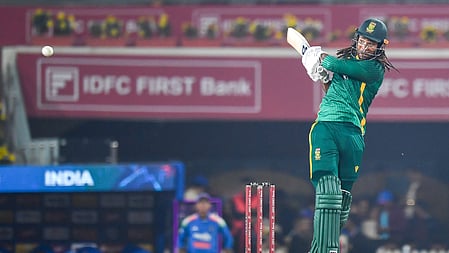 Injured De Zorzi, Ferreira out of T20 World Cup and West Indies series; Rickelton, Stubbs drafted in as replacements. 