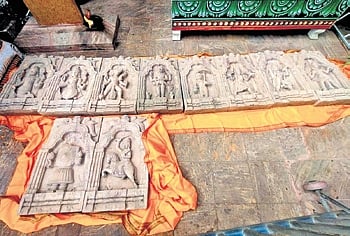 Drama near Srimandir over Dasavatar idols installation