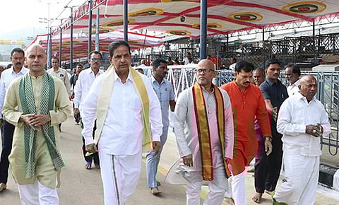 TTD Chairman BR Naidu along with the TTD EO AK Singhal and Additional EO Ch Venkaiah Chowdary on Thursday evening, inspected the ongoing arrangements for the ensuing annual Radhasapthami on January 25. 