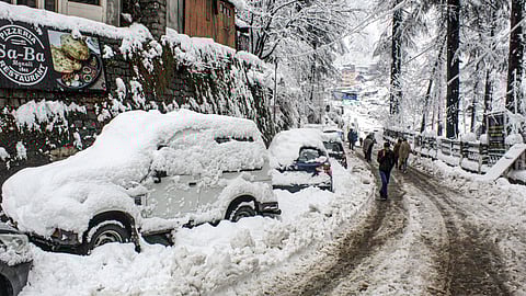  Vehicles covered in snow after fresh snowfall, at Manali in Kullu district, Himachal Pradesh, Saturday, Jan. 24, 2026. 