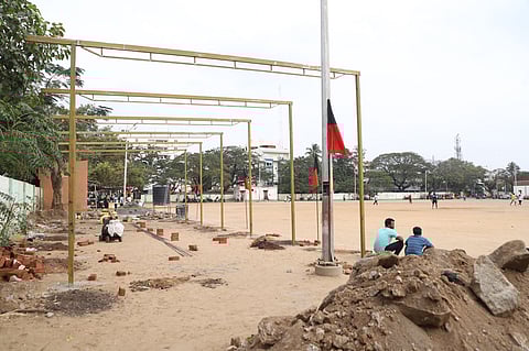 The continuous and prolonged neglect of the Shastri Ground (Burial ground) in RS Puram by the Coimbatore City Municipal Corporation (CCMC), has irked thousands of sports enthusiasts in the city.