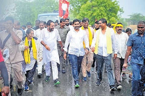 Nara Lokesh with TDP leaders during Yuvagalam Padayatra