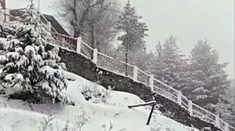 heavy snowfall in Uttarakhand