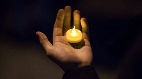 The child sustained severe head injuries. Despite being given first aid, she succumbed to the injuries. 