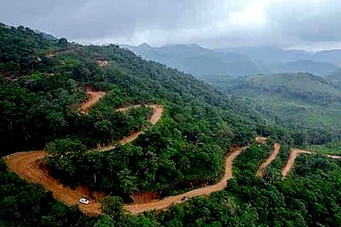 Tribal residents alleged that despite three years of operations, the village still lacks basic amenities, including proper roads, safe drinking water, housing facilities and a functional school.