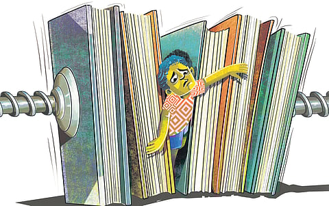 The syllabus cut will be discussed in the curriculum committee, which the minister said will convene next week.