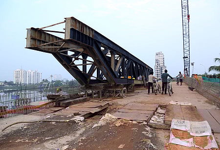 Chilavanoor bund road bridge