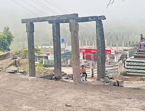 The Thalaivasal made of stone pillars that stands at the entrance of Keezhanthoor village in Kanthalloor 