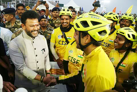 Union Civil Aviation Minister Kinjarapu Ram Mohan Naidu interacting with the participants in CISF Vande Mataram Coast Cyclothon - 2026