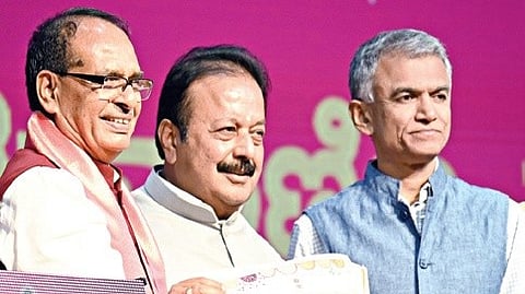 Union Minister for Agriculture and Farmers’ Welfare Shivraj Singh Chouhan, his state counterpart N Cheluvarayaswamy and Revenue Minister Krishna Byre Gowda at the International Trade Fair 2026 in Bengaluru on Sunday.