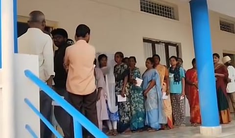 Of the total electorate stands at 52,17,413 voters, including 25,49,750 men, 26,67,025 women and 638 others. 