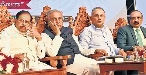 Home Minister Dr G Parameshwara, Council Chairman Basavaraj Horatti, Health Minister Dinesh Gundu Rao, Secretary Mohammed Mohsin and other dignitaries at the Nasha Mukt Karnataka and organ donation awareness event at Vidhana Soudha in Bengaluru on Wednesday 