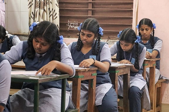 800 Karnataka govt schools to be upgraded to KPS in phases