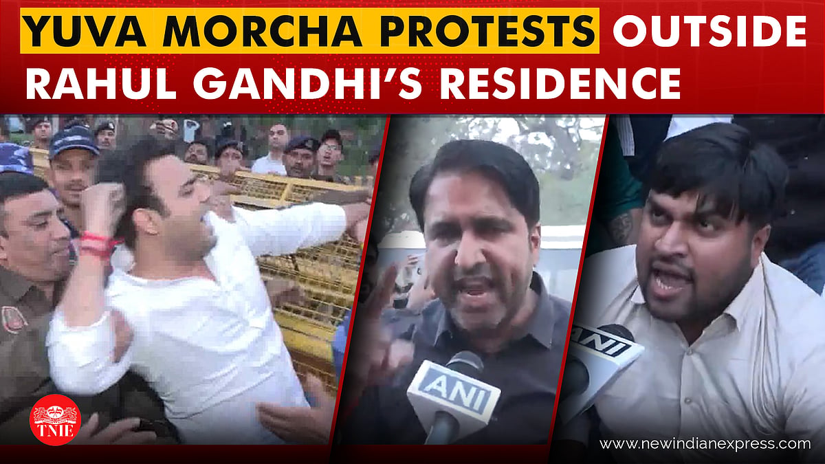 Yuva Morcha members protest outside Rahul Gandhi's residence over AI ...