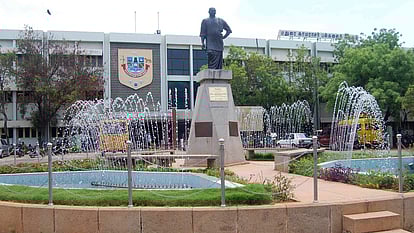  Madurai Kamaraj University 