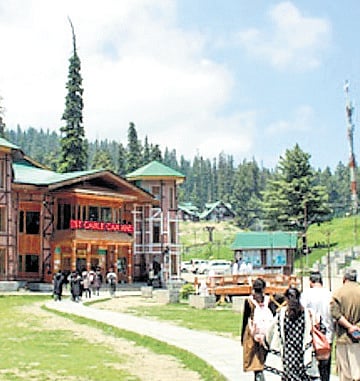 Srinagar Diary | Tourist spots in J&K set to reopen by May