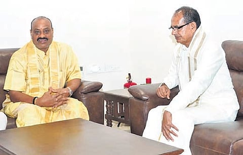 AP Agriculture Minister in discussion with Union Agriculture Minister Shivaraj Singh Chouhan over issues related to farm sector, in Tirupati on Sunday 