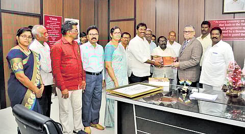 APSRTC Employees Union State committee members meet the newly appointed 
VC & MD of APSRTC N Balasubrahmanyam, on Monday.