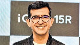 iQOO 15R debuts with flagship chip, 7,600mAh battery aimed at youngsters