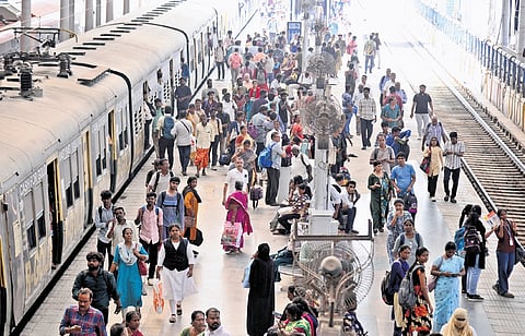 Rush at Chennai Egmore Station owing to maintainance works 