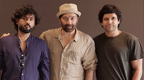 Sunny Deol and Farhan Akhtar with filmmmaker Balaji Ganesh
