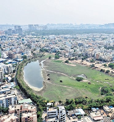 HYDRAA chief inspects Nalla Cheruvu works ahead of CM Revanth Reddy’s inauguration
