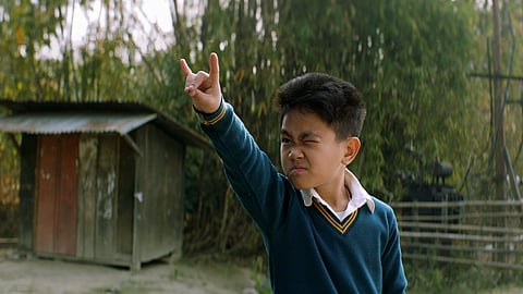 A still from Boong featuring Gugun Kipgen