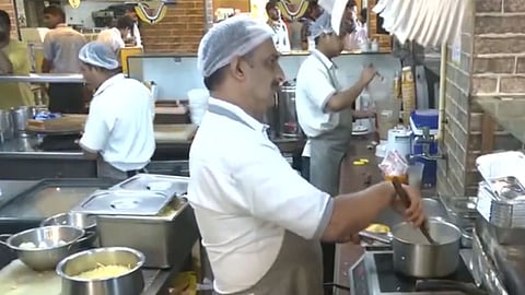 Restaurants turn to induction cooking amid LPG cylinder shortage in Bhopal