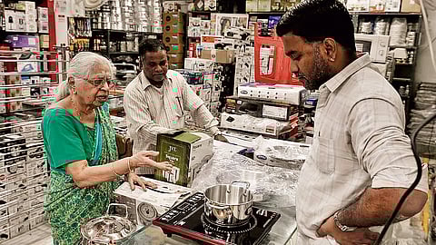 For households paying below ₹6.6 per unit on average, electric cooking is already cheaper than unsubsidised LPG currently priced at ₹913