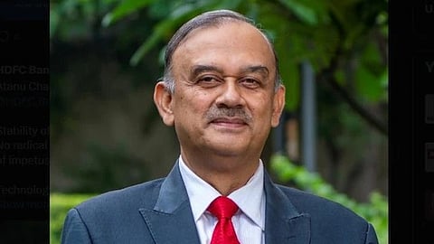 A big question is why HDFC chairman Atanu Chakraborty did not raise, discuss or argue his case with the board in two full years?
