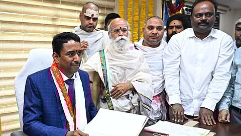 NTR District Collector  Lakshmisha on Friday assumed charge as the Special Officer of Vijayawada Municipal Corporation (VMC). 